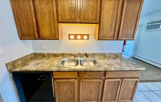 2 beds, 1 bath, 900 sqft, $1,295, Unit 26