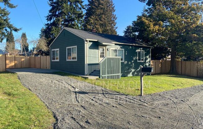 Charming Rambler 2-Bedroom Home with Fully Fenced Yard in Bremerton!