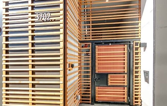 1 bed, 1 bath, 464 sqft, $1,750, Unit 302