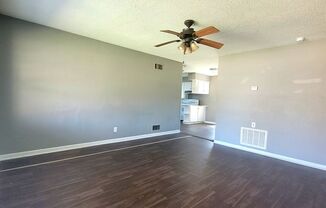 3 beds, 1 bath, $1,095