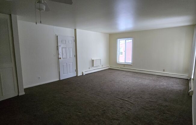 2 beds, 1 bath, 785 sqft, $1,020, Unit 420-08