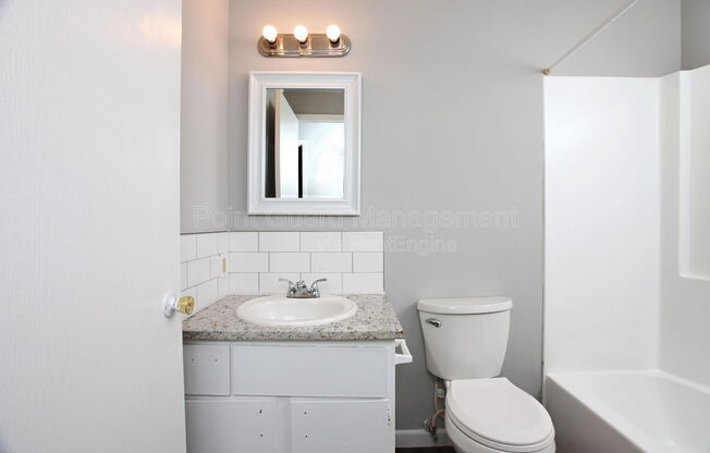 1 bed, 1 bath, $595, Unit 202