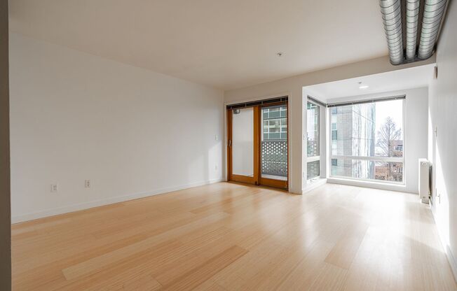 1 bed, 1 bath, 727 sqft, $1,695, Unit 203