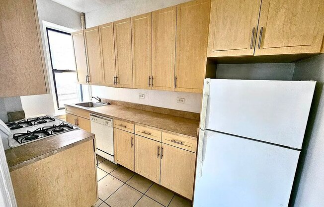 1 bed, 1 bath, $1,900, Unit 60