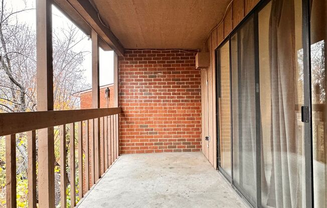 2 beds, 2 baths, $1,775, Unit Apt. 11