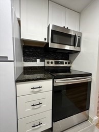 1 bed, 1 bath, 600 sqft, $3,000, Unit 004W