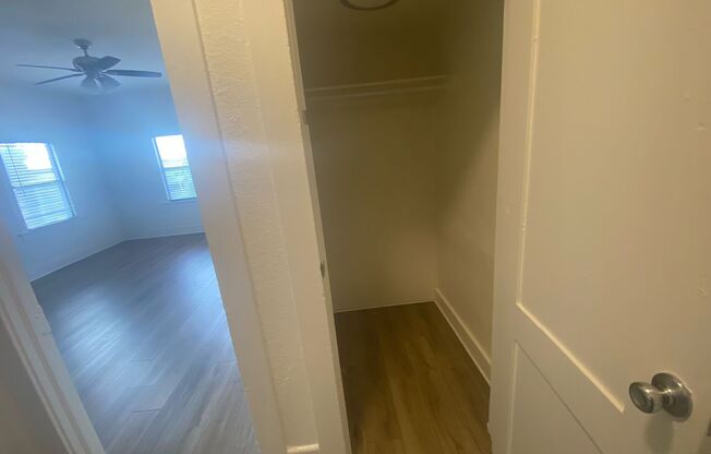 Studio, 1 bath, 400 sqft, $1,495, Unit 1516-30