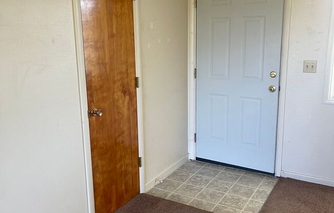 2 beds, 1 bath, $1,495