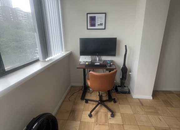 Studio, 1 bath, 630 sqft, $2,425, Unit 6F