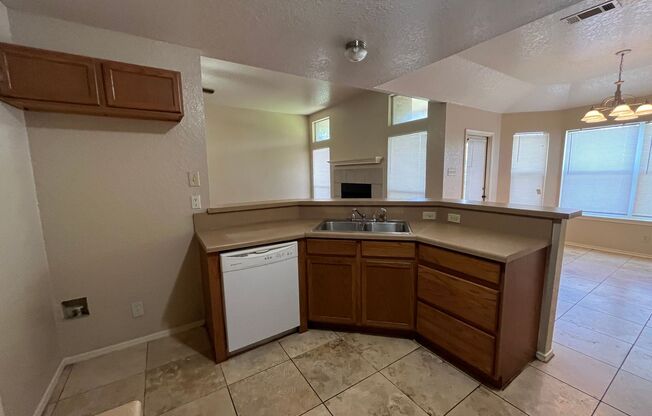 3 beds, 2.5 baths, $2,095