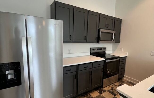 1 bed, 1 bath, 1,100 sqft, $1,595