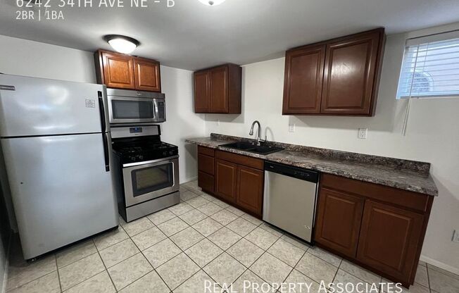 6242 34 AVE NE