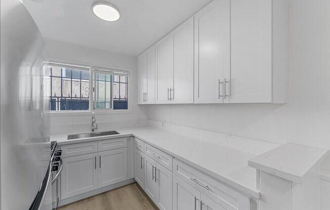 6060 Cadillac Ave.