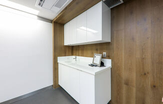 3 beds, 2 baths, 1,702 sqft, $6,800, Unit 105