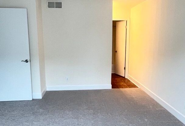 2 beds, 2 baths, 1,037 sqft, $1,900, Unit 1003 C #3B