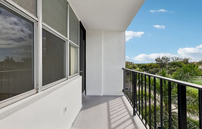 1 bed, 1.5 baths, 780 sqft, $1,850, Unit 210N