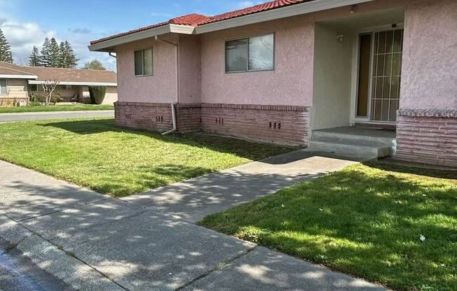 Charming 3 Bedroom, 2 Bathroom Located in Little Pocket, near Land Park and the Sacramento River.