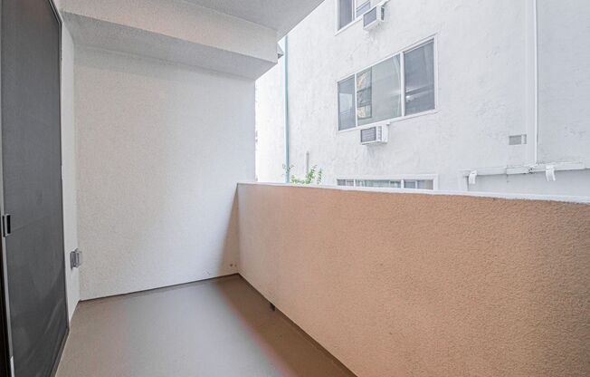 1 bed, 1 bath, 611 sqft, $2,595, Unit 203