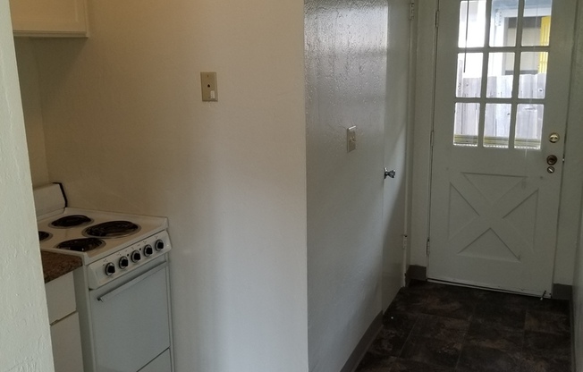 Studio, 1 bath, 350 sqft, $2,295, Unit 2489 UNIT #10