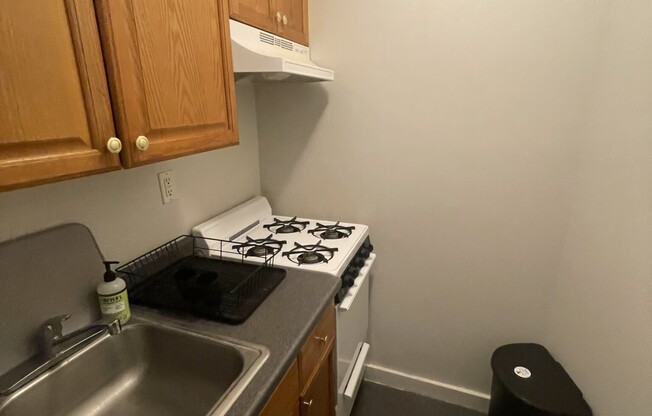 Studio, 1 bath, $2,300, Unit 35