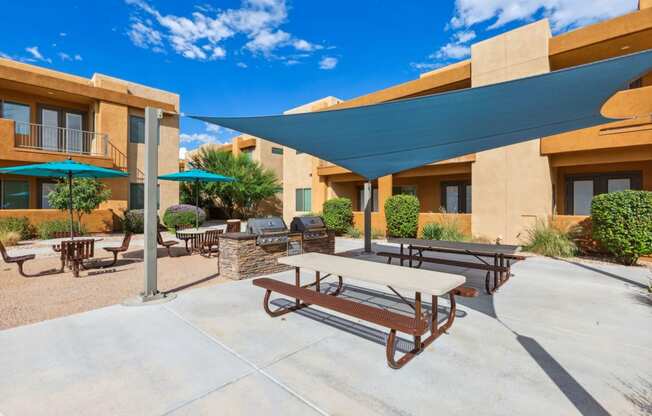 Outdoor Grill Area | Pima Canyon