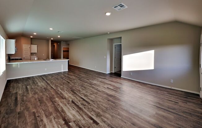 Available now! Beautiful 4 bedroom 2 bath new construction home in Coweta!