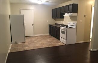 3 beds, 1 bath, 920 sqft, $1,850, Unit Unit B