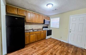 2 beds, 1 bath, $825