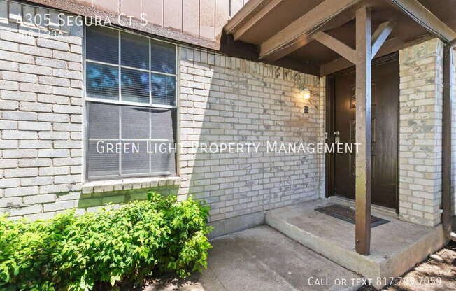 4305 SEGURA CT S