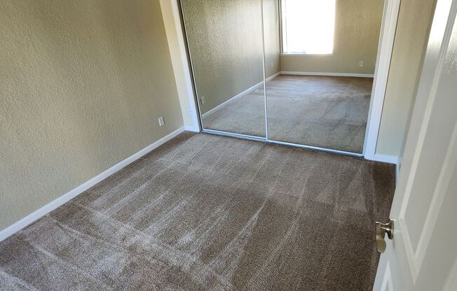 2 beds, 1 bath, 825 sqft, $1,820, Unit 227