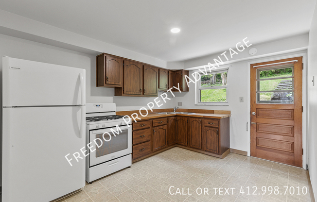 120 E GDN RD