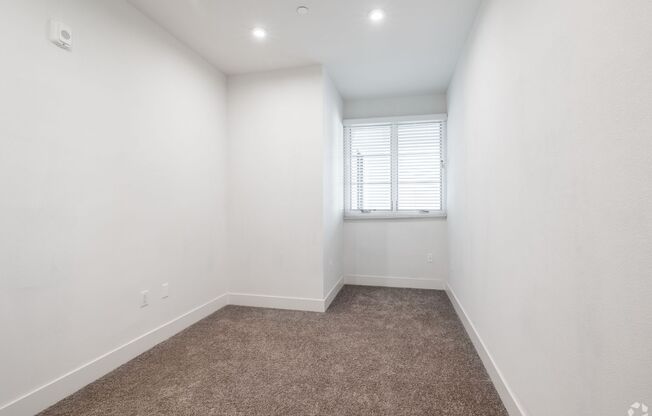 2 beds, 1.5 baths, 1,047 sqft, $3,850, Unit 104
