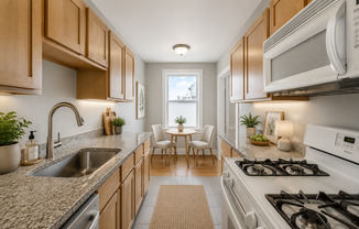 Studio, 1 bath, 420 sqft, $1,175, Unit 210