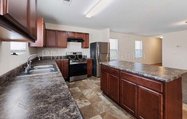 4 beds, 2.5 baths, 2,100 sqft, $1,950