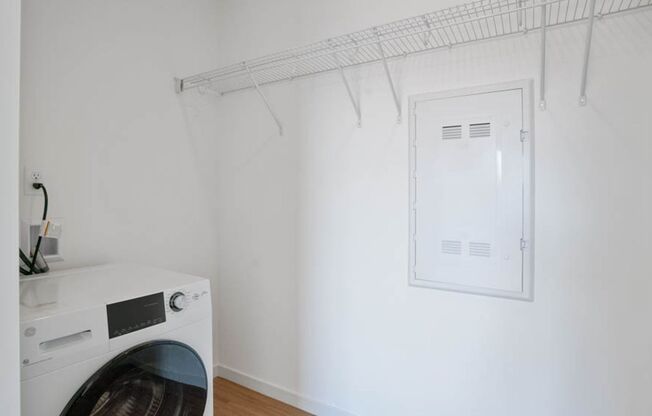 1 bed, 1 bath, 637 sqft, $1,675, Unit 407