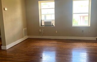 Studio, 1 bath, 450 sqft, $650, Unit 104