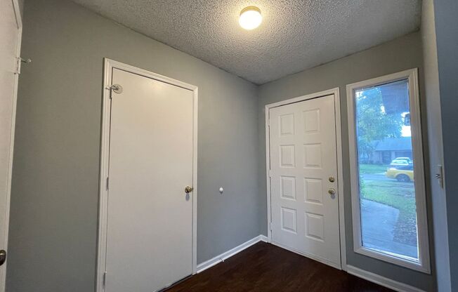 Cute 2 Bedroom in Orange Park-