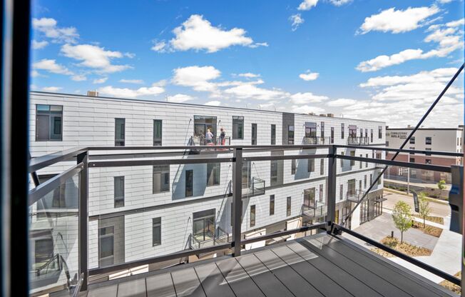 1 bed, 1 bath, 625 sqft, $1,375, Unit 1403