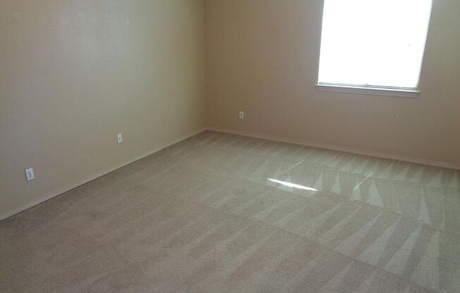 3 beds, 3 baths, $1,595