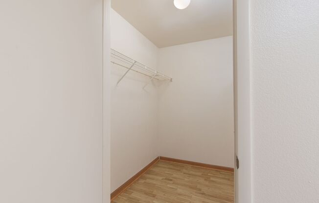 3 beds, 2 baths, $1,325, Unit Bldg 58