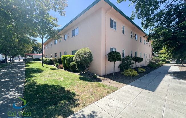 $2095 - Studio Apartment Near Downtown San Jose!