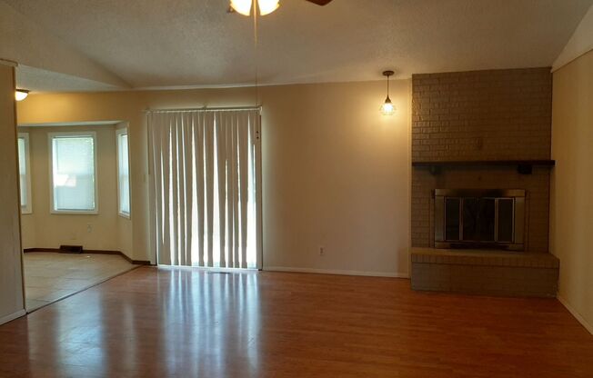 3 beds, 2 baths, $995