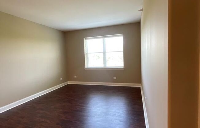 2 beds, 2 baths, 1,328 sqft, $2,400, Unit 316