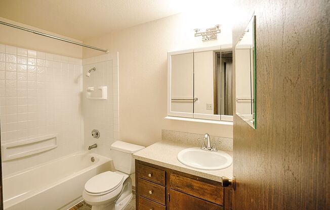 Studio, 1 bath, 625 sqft, $1,295, Unit 1-202