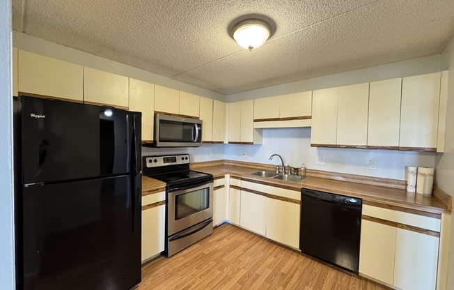 200 Cove Way