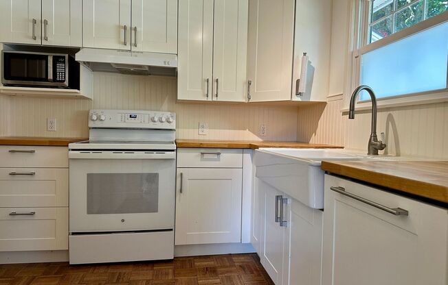 Vintage Updated Greenwood Gem! 3 bed/1 bath for a 12 month rental