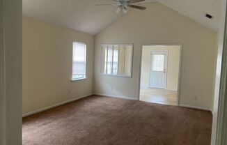 3 beds, 2 baths, $1,100