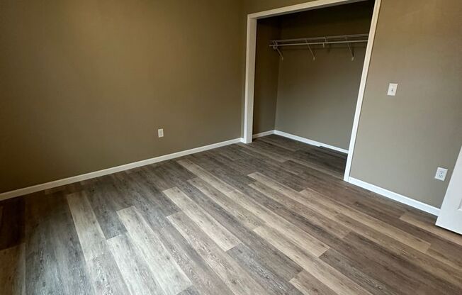 3 beds, 1 bath, $1,000