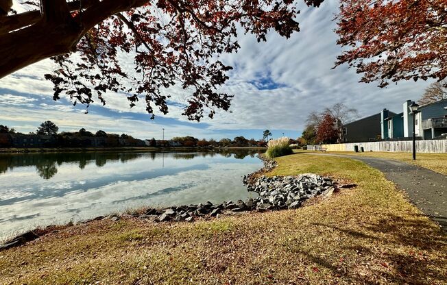 3 beds, 2.5 baths, $2,150