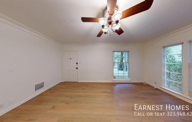 127 N DOHENY DR